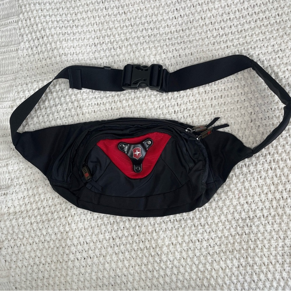 Vtg Victorinox Black/ Red Fanny Pack Waist Bag Adjustable straps 3 pockets